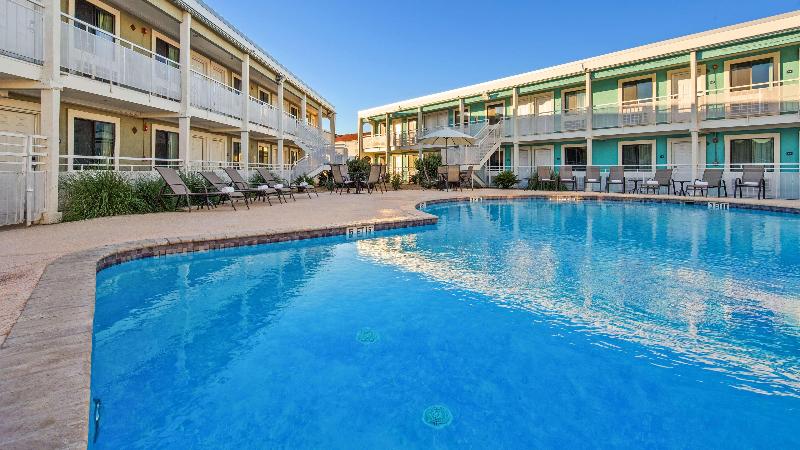 Surestay Hotel Laredo By Best Western