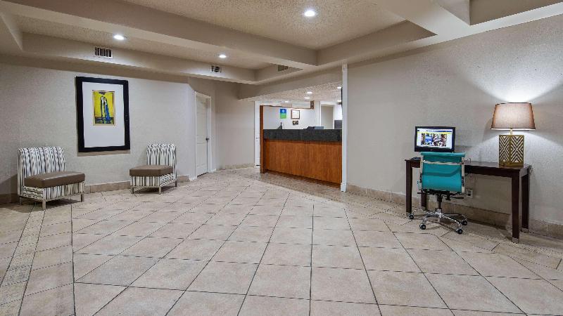 Surestay Hotel Laredo By Best Western