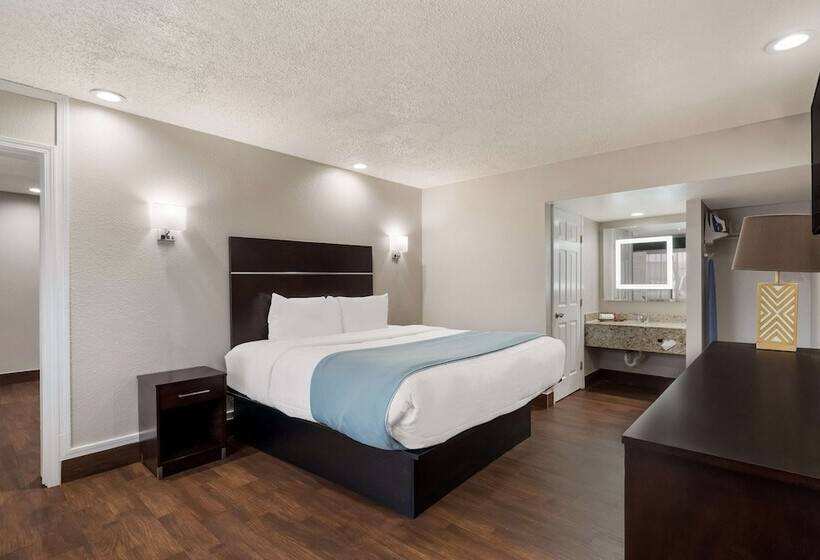 Surestay Hotel Laredo By Best Western