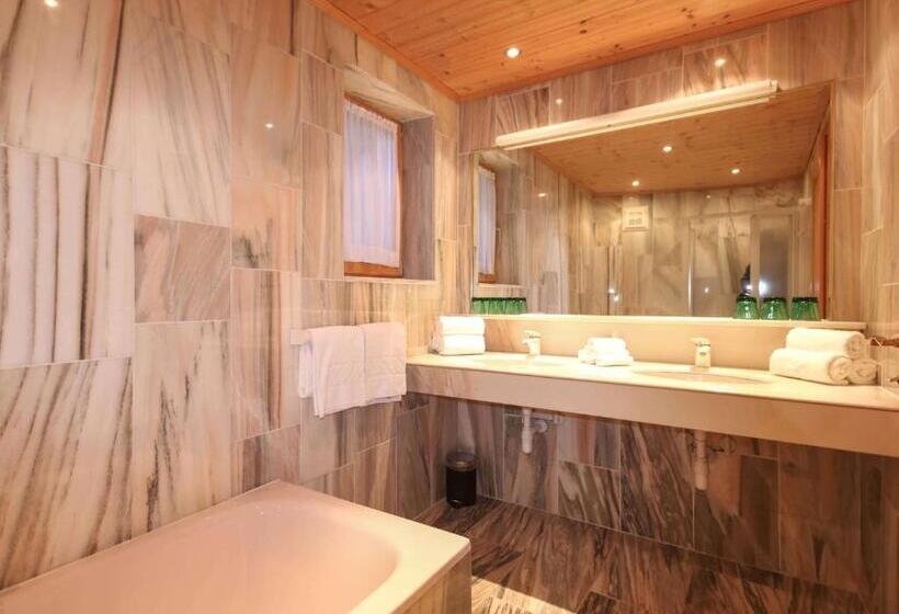 Kia Ora Hotel Restaurant