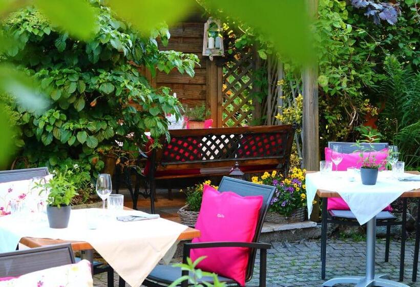 Kia Ora Hotel Restaurant