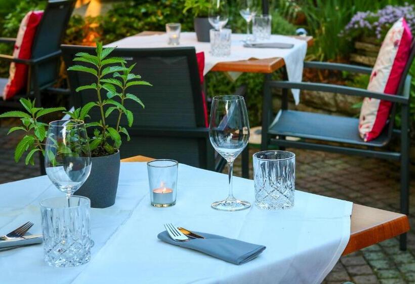 Kia Ora Hotel Restaurant