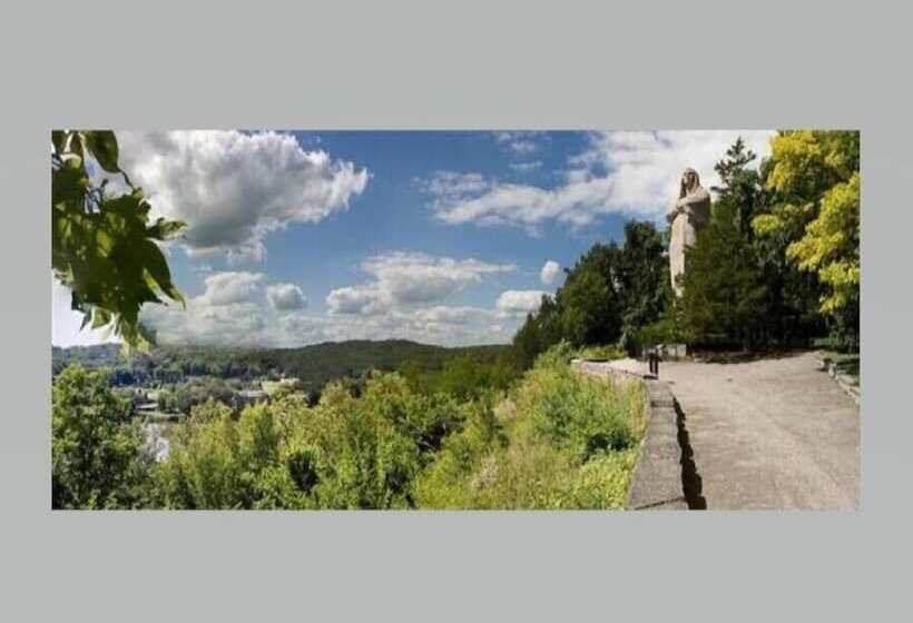 مُتل Chateau Lodge