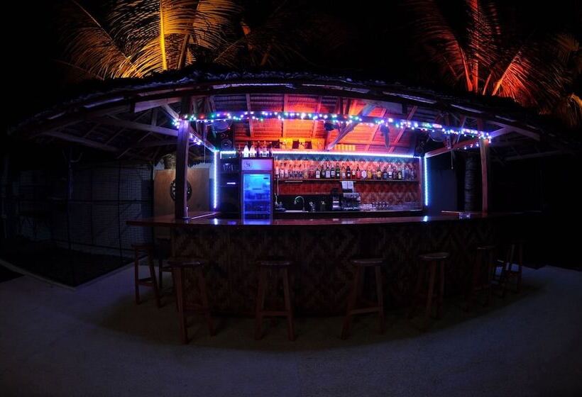 Parrot Resort Moalboal