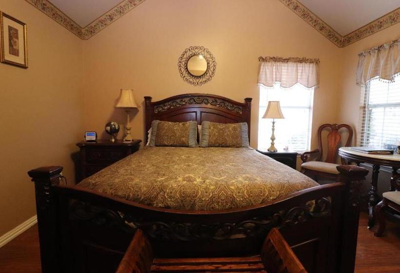 Pomegranate House & Cottages B&b