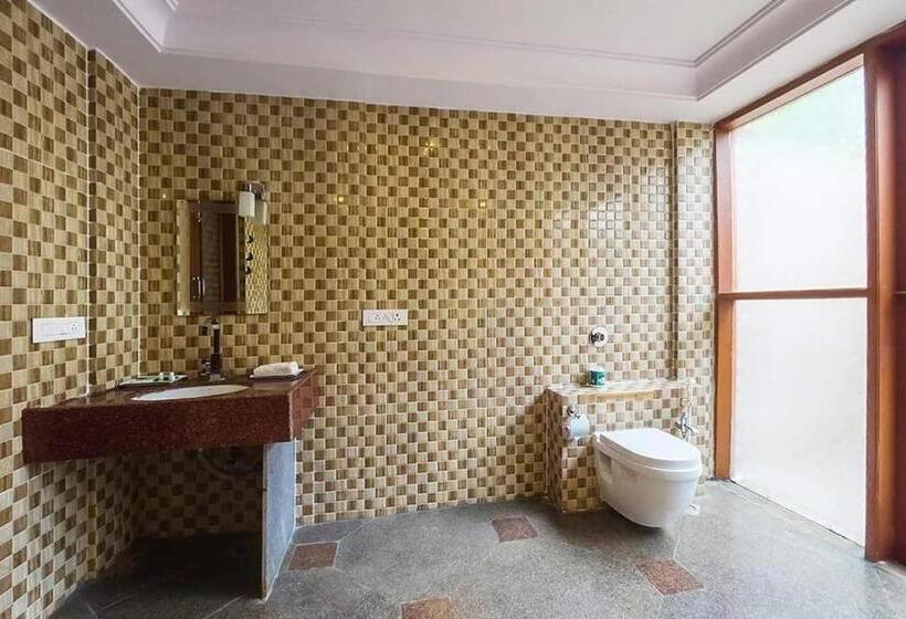 Krishna Heritage Resort