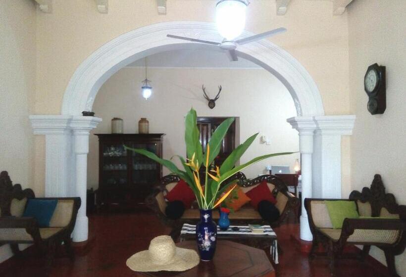 אתר נופש Walauwa The Villa Ahungalla