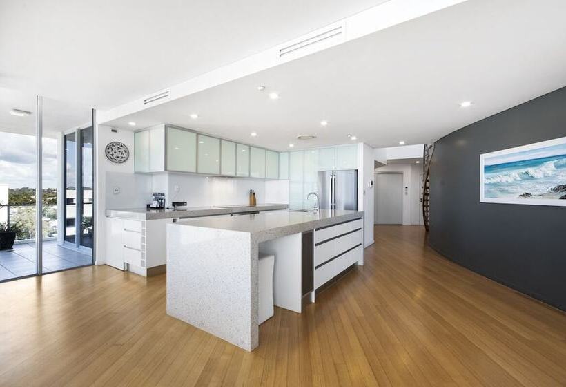 Silver Sea On Sixth Resort