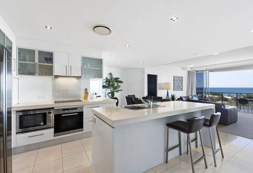 Silver Sea On Sixth Resort