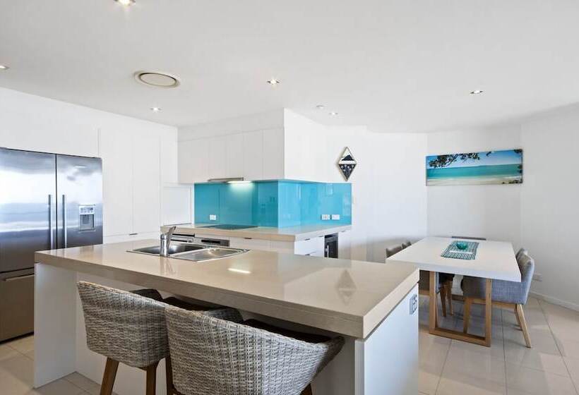 Silver Sea On Sixth Resort