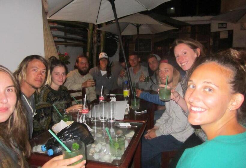 旅馆 My Friend Surf Hostal