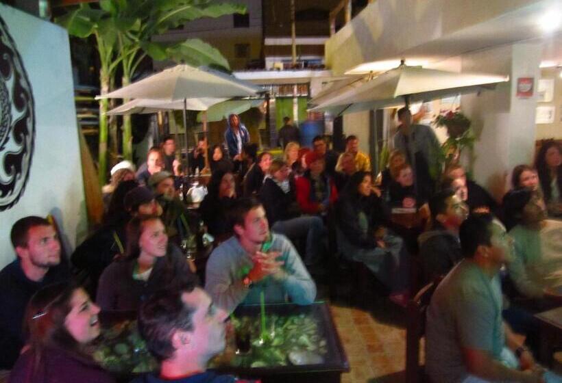 旅馆 My Friend Surf Hostal