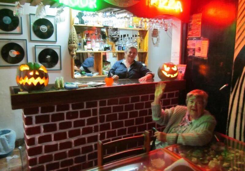 旅馆 My Friend Surf Hostal