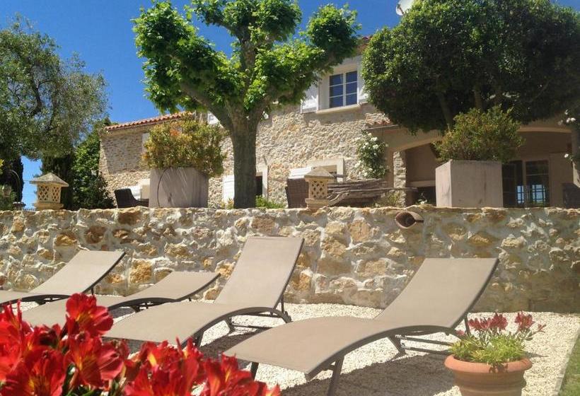 Bed and Breakfast Bastide De Fontvieille