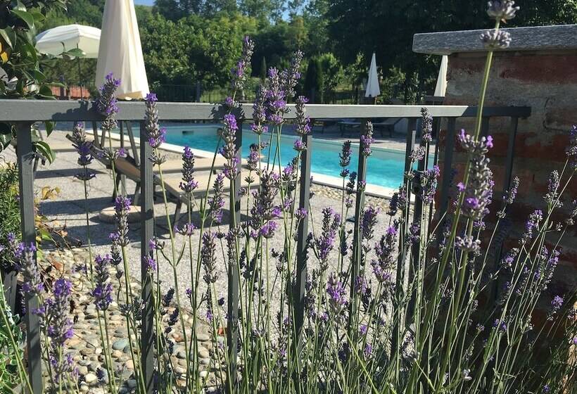 مبيت وإفطار Cascina Castagneto