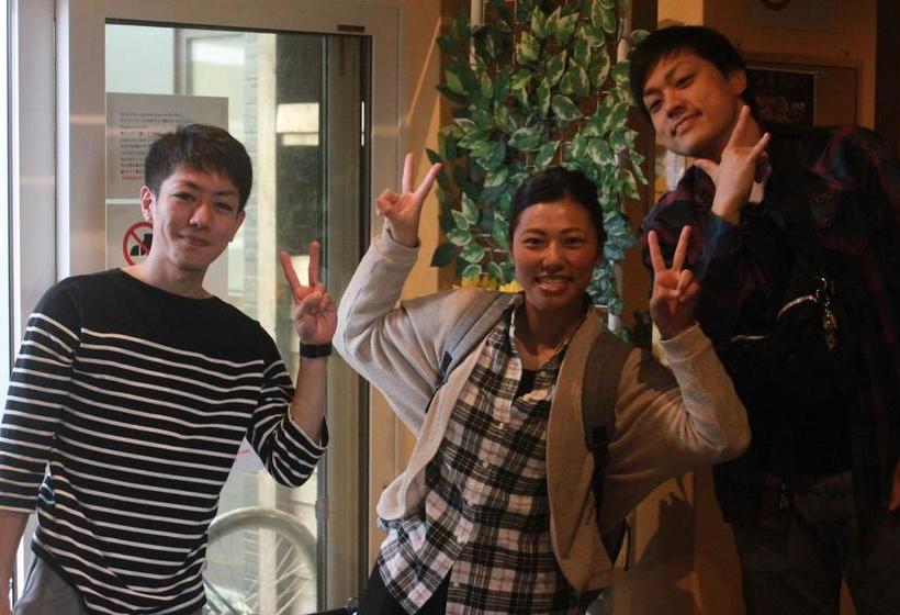 Bed and Breakfast Chitose Guesthouse Yurin