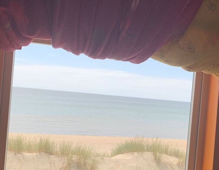 צימר Flipflop Beach Bar & Rooms