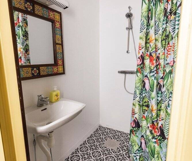 צימר Flipflop Beach Bar & Rooms