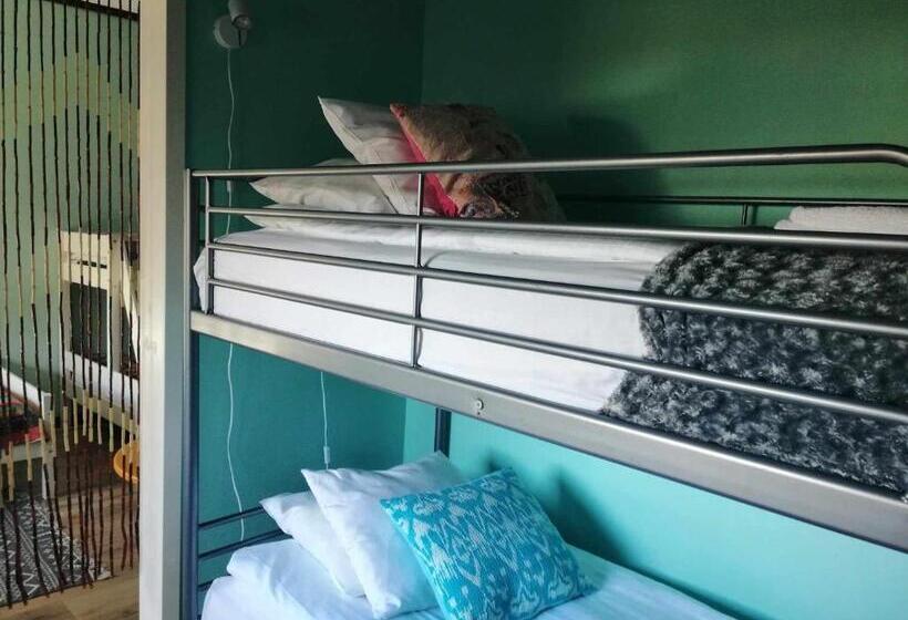 צימר Flipflop Beach Bar & Rooms