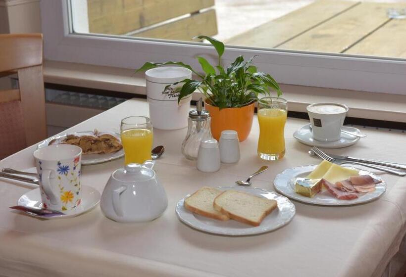 住宿加早餐 Garni Hauenstein