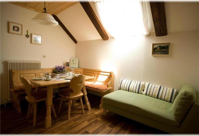 مبيت وإفطار Hauslhof