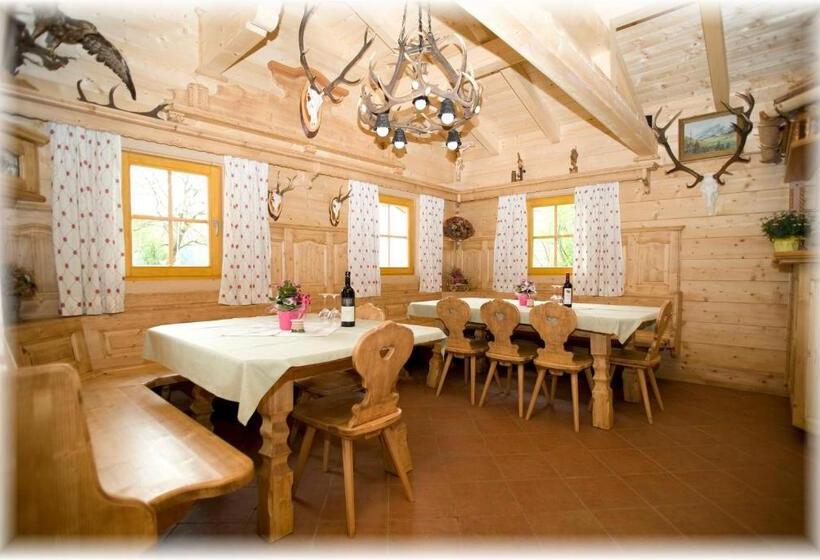 مبيت وإفطار Hauslhof