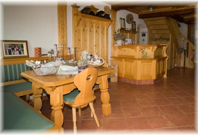 مبيت وإفطار Hauslhof