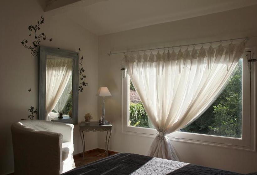 مبيت وإفطار Le Mas Du Centaure