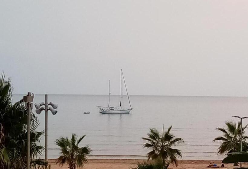 민박 Molo Di Levante   Rent Apartment