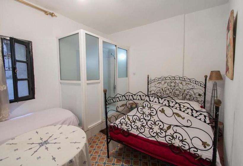 تختخواب و صبحانه Pension Kawtar