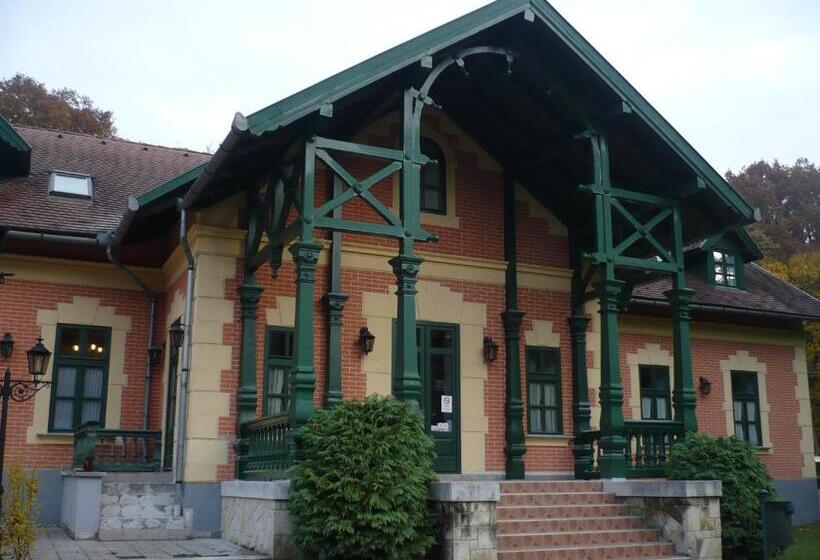 ベッドアンドブレックファースト St. Hubertus étterem és Panzió