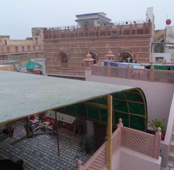 مبيت وإفطار Tanisha Heritage Haweli