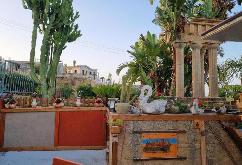 مبيت وإفطار Villa Jolanda & Carmelo