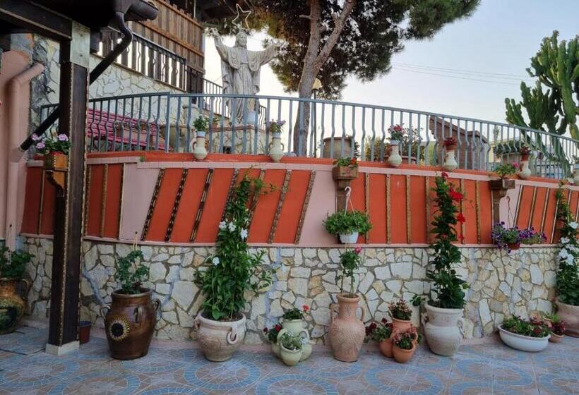 ベッドアンドブレックファースト Villa Jolanda & Carmelo