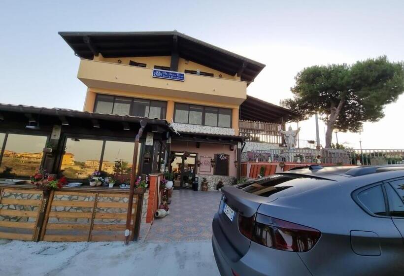 ベッドアンドブレックファースト Villa Jolanda & Carmelo