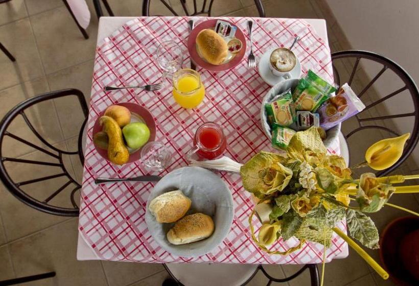 ベッドアンドブレックファースト Villa Jolanda & Carmelo