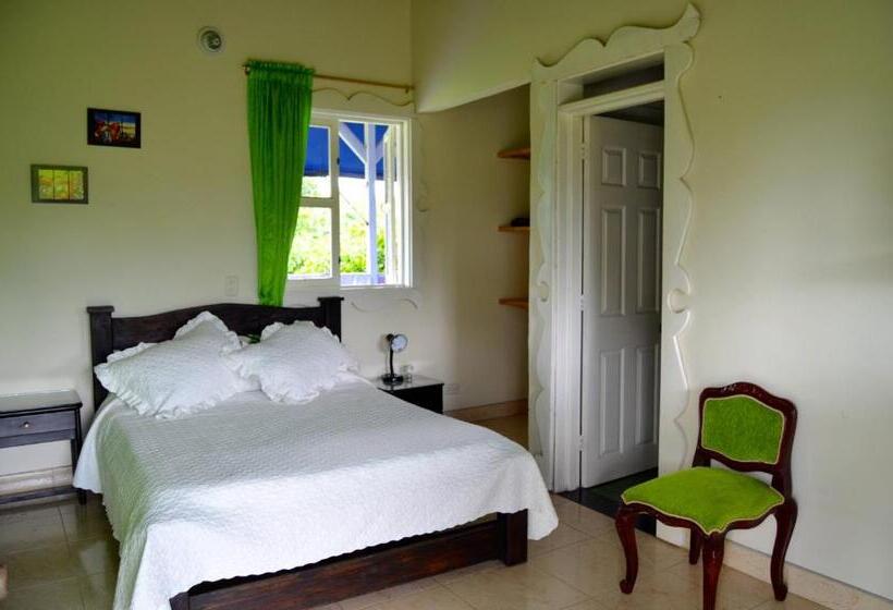 هتل Finca Azulinas