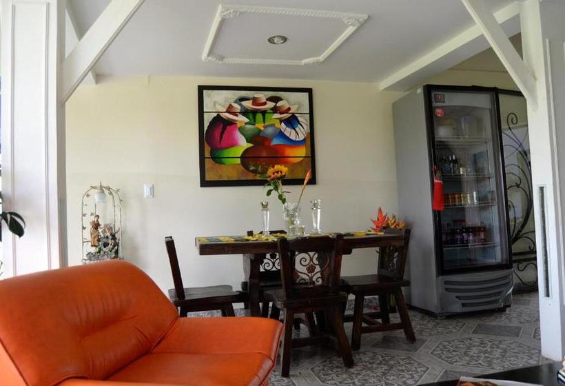 هتل Finca Azulinas