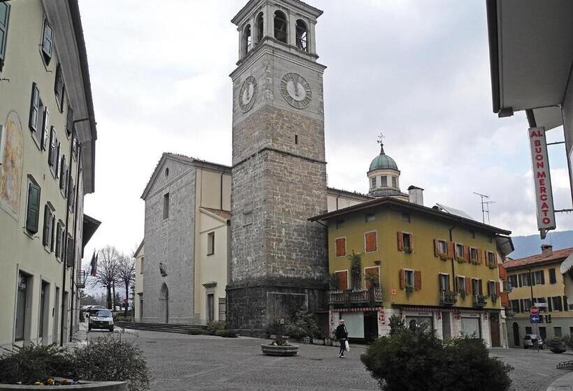 فندق Albergo Al Tarcentino