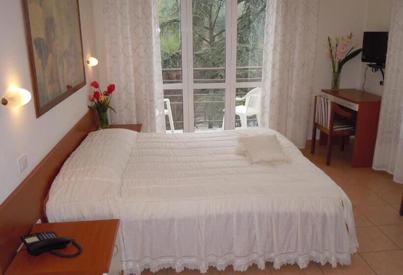 בית מלון כפרי Albergo Elvira