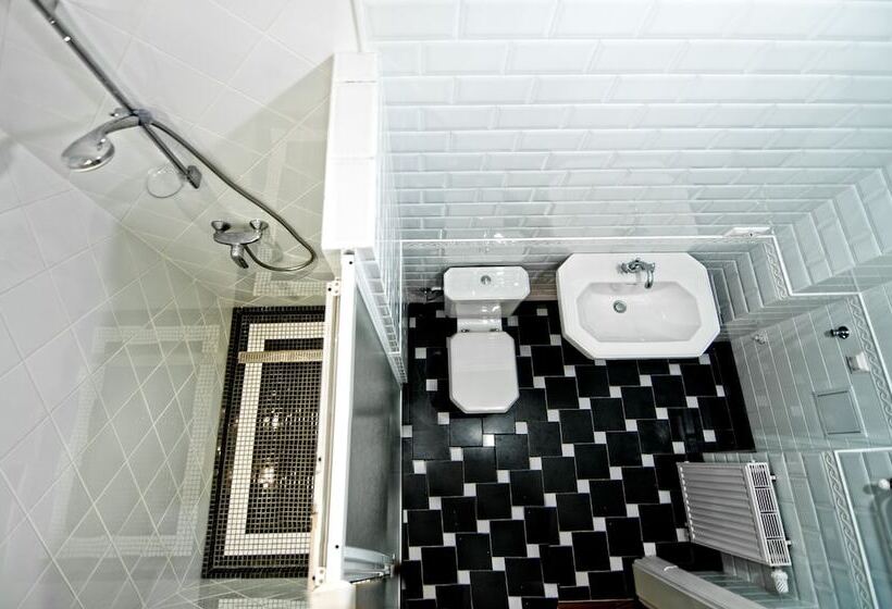 هتل British Club Lviv