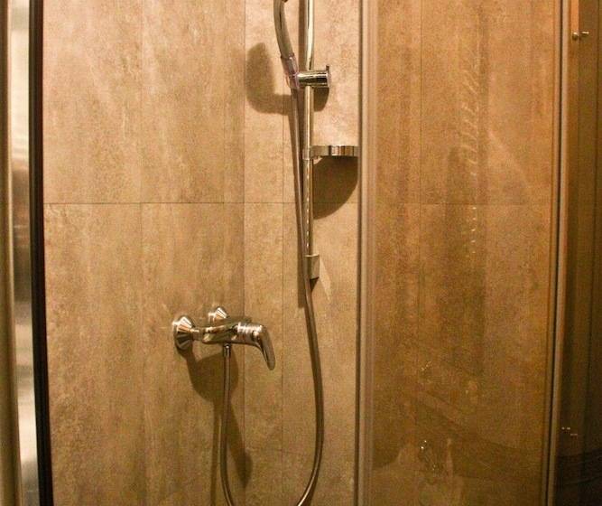 هتل British Club Lviv