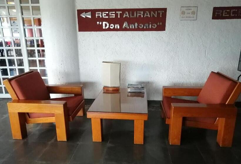 酒店 OYO Casa Blanca