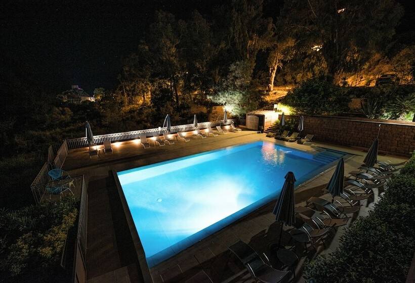 בית מלון כפרי Corsica   Porto Corse