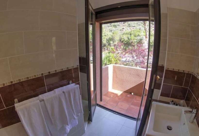 בית מלון כפרי Corsica   Porto Corse