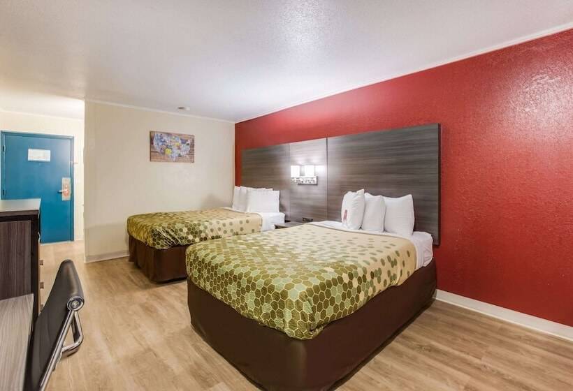Отель Econo Lodge