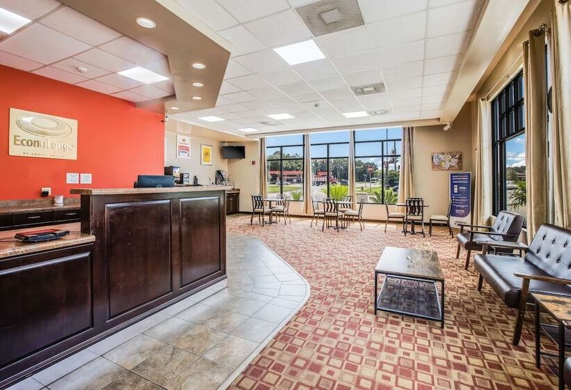 Отель Econo Lodge