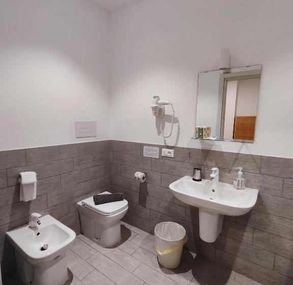 Отель Faraglione