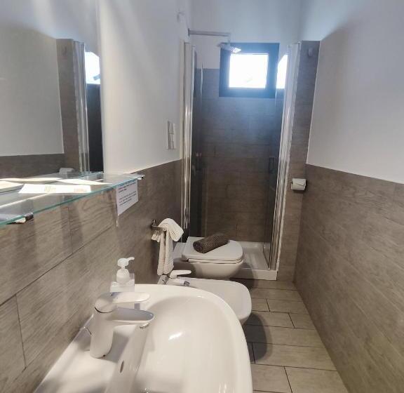 Отель Faraglione