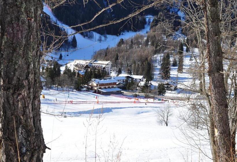 בית מלון כפרי Flora Alpina